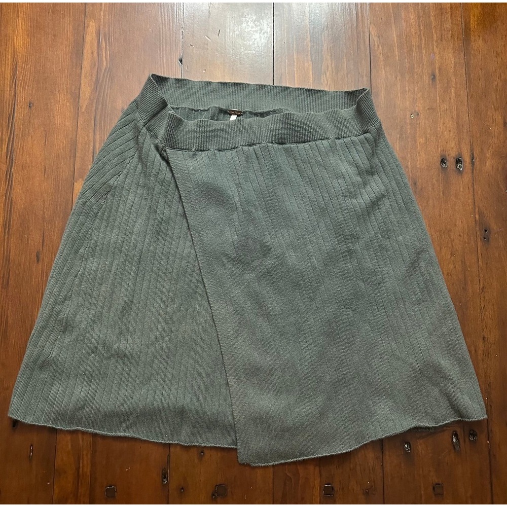 Free people skirt size medium olive‎ green